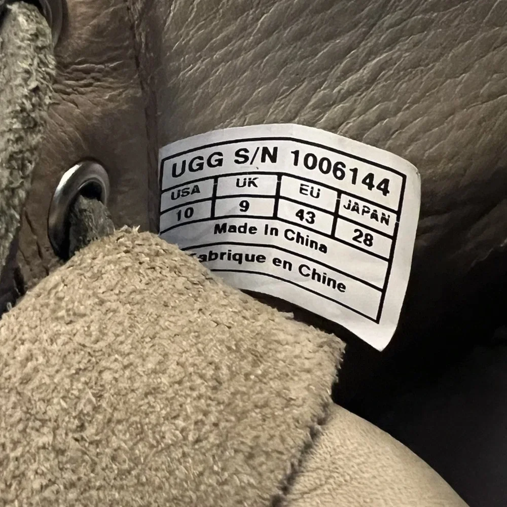 UGG Bayne Boots Mens 10 Tan Suede Leather Chukka Lace-Up Casual Vibram Sole Shoe